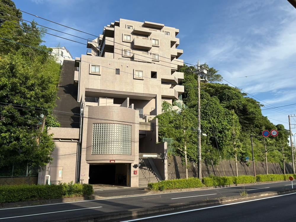 3LDK apartment in Sakae Ward, Yokohama, Kanagawa - Photo 1