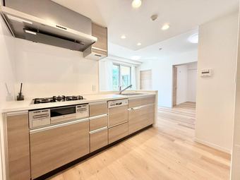 3LDK apartment in Isogo Ward, Yokohama
