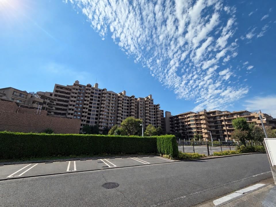 4LDK apartment in Kunitachi, Tokyo - Photo 1