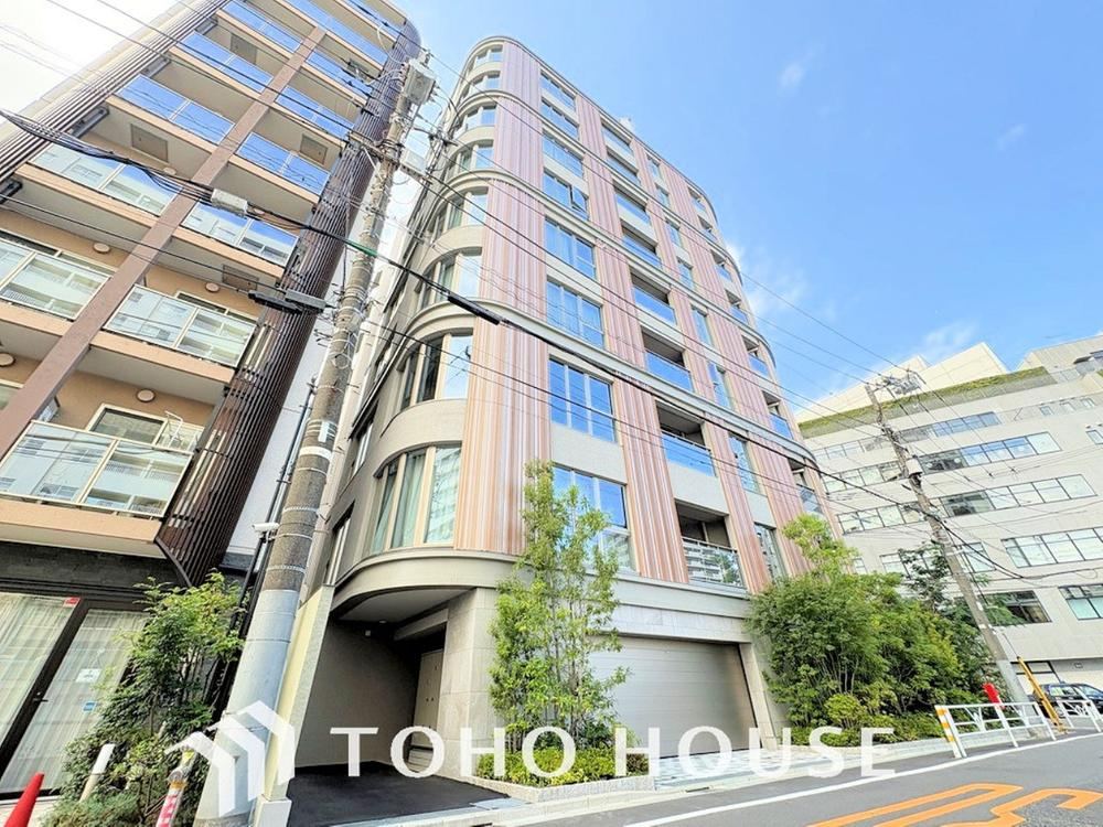 1LDK apartment in Shibuya Ward, Tokyo - Photo 1