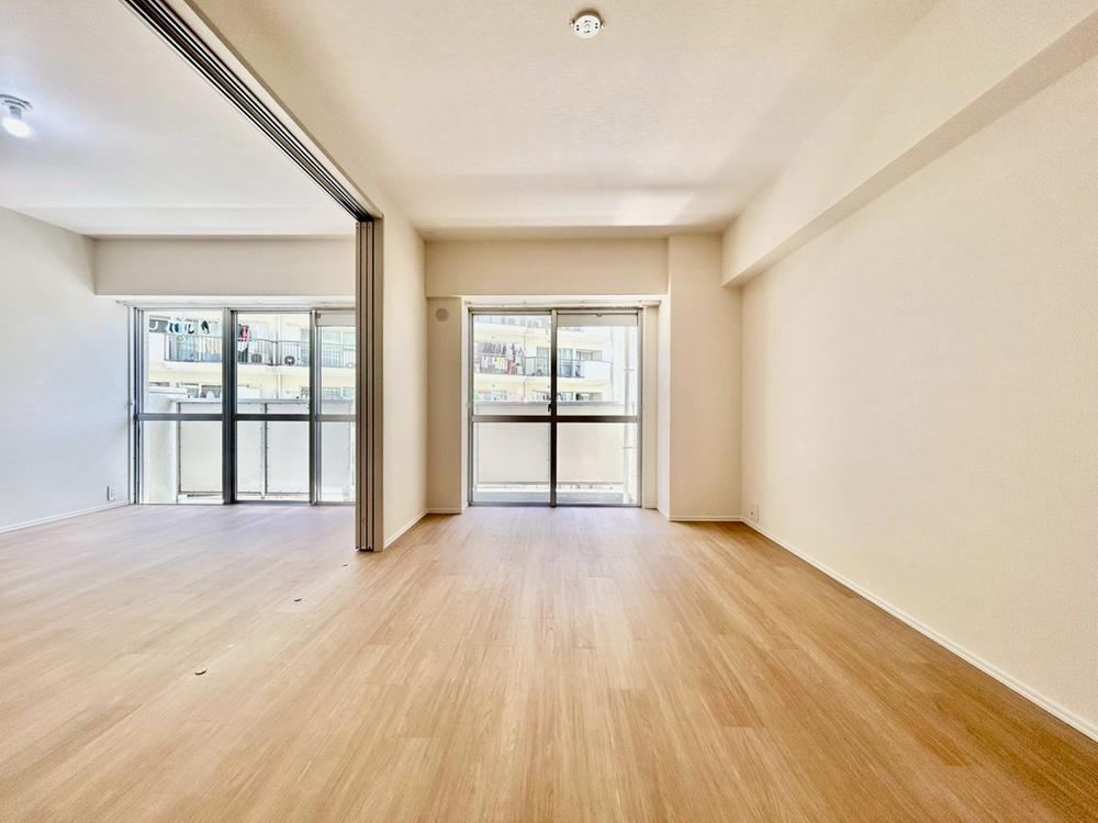 3LDK apartment in Isogo Ward, Yokohama, Kanagawa - Photo 1