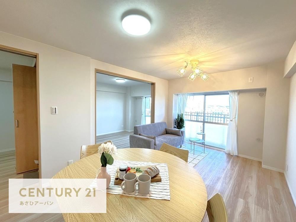 3LDK apartment in Mihama Ward, Chiba - Photo 1