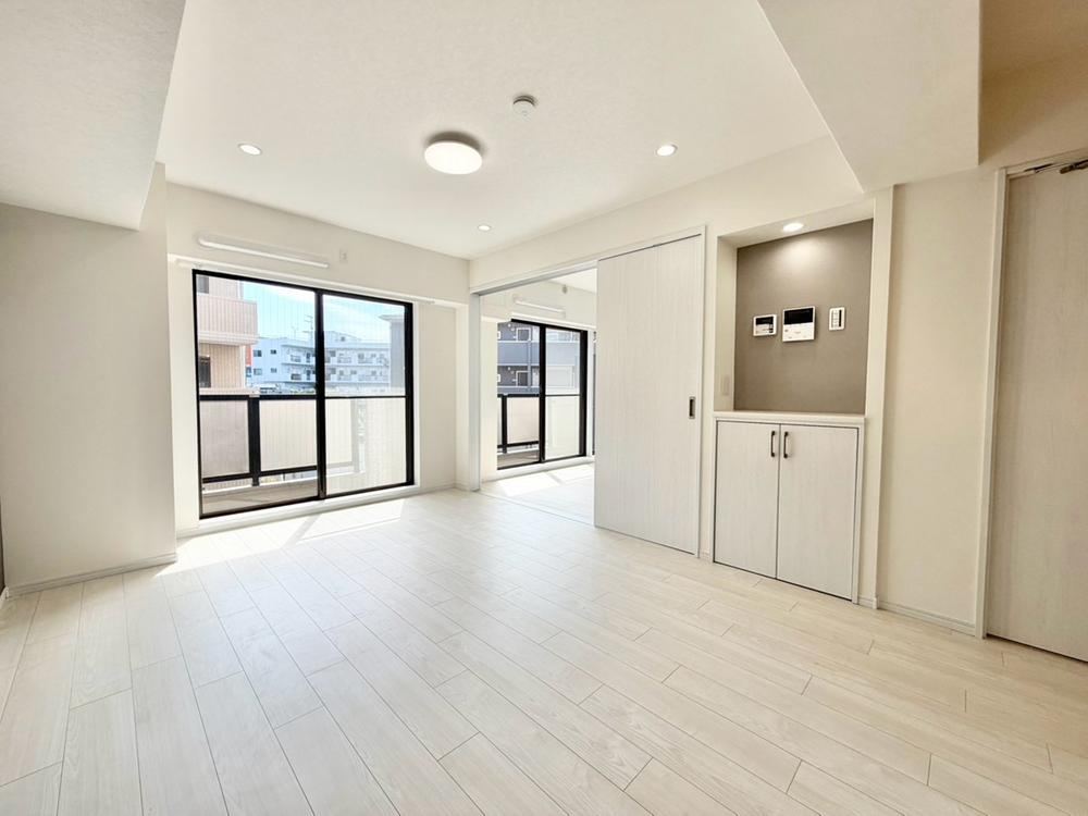 3LDK apartment in Konan Ward, Yokohama, Kanagawa - Photo 1