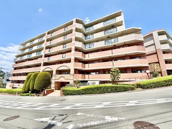 4LDK apartment in Tsuzuki Ward, Yokohama