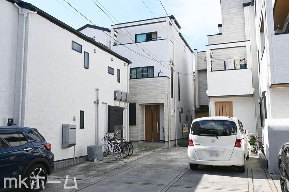4LDK house in Adachi Ward, Tokyo - Photo 1