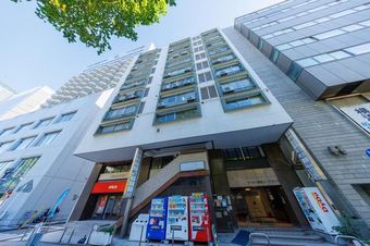 2LDK apartment in Naka Ward, Yokohama