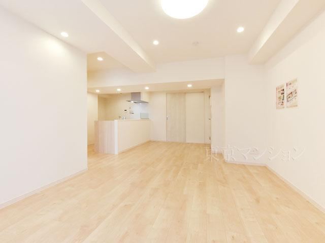 2LDK+S apartment in Arakawa Ward, Tokyo - Photo 1