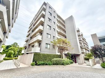 4LDK apartment in Tsuzuki Ward, Yokohama