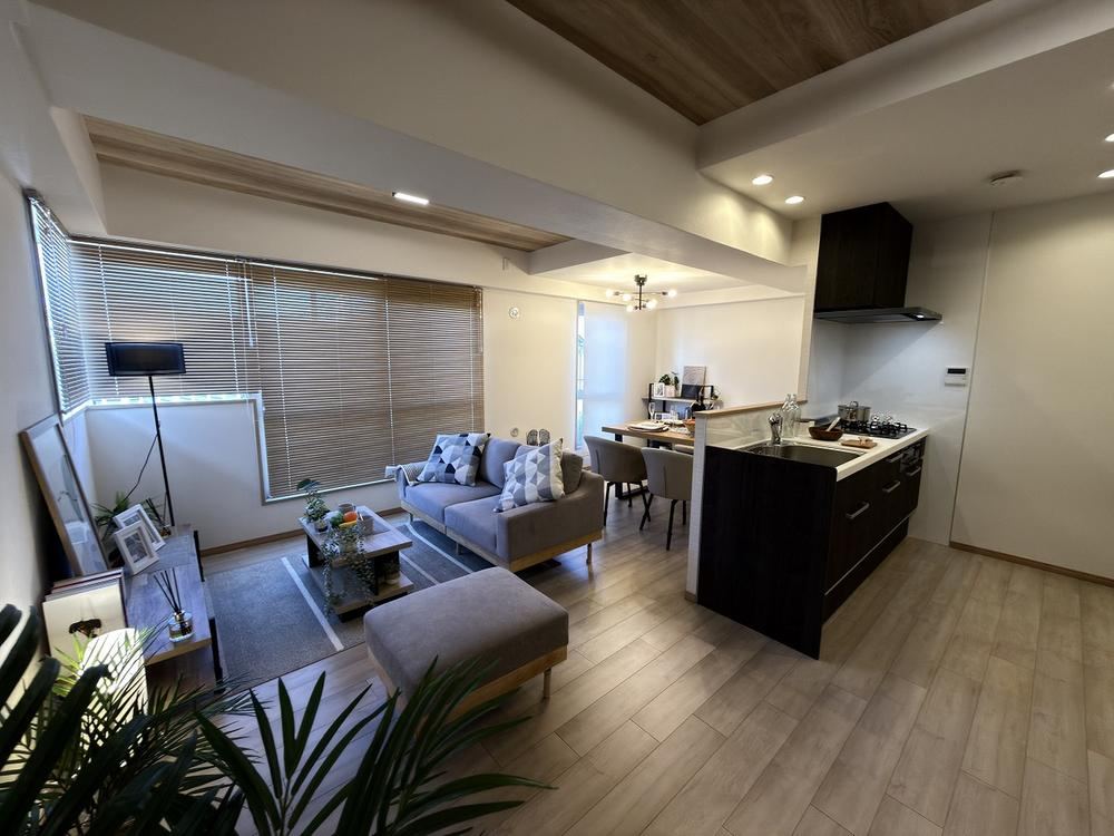 3LDK+S apartment in Toyonaka, Osaka - Photo 1