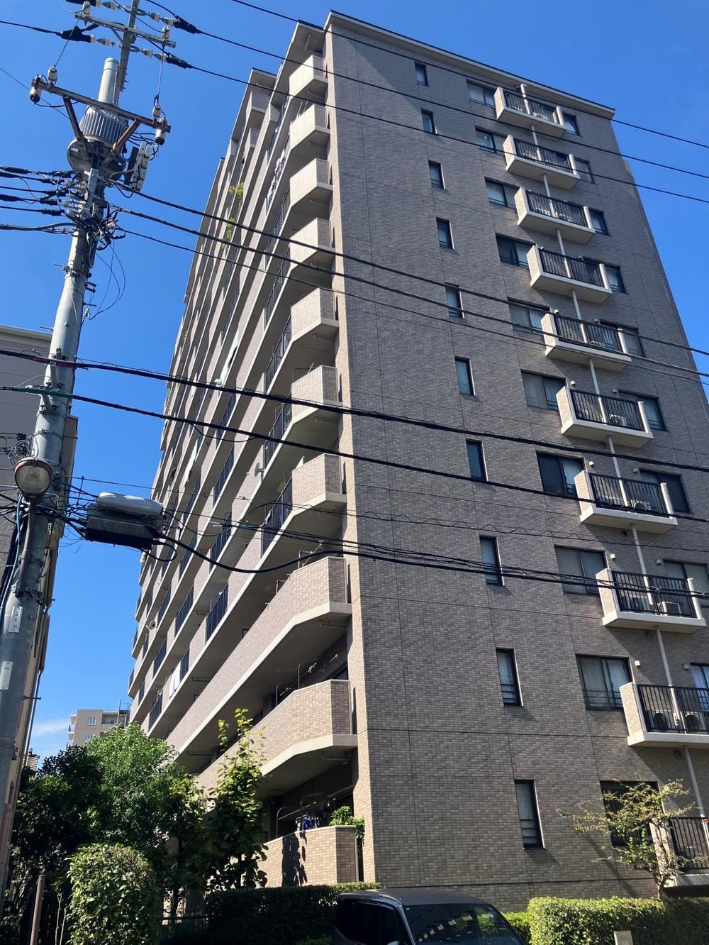 3LDK+S apartment in Koto Ward, Tokyo - Photo 1