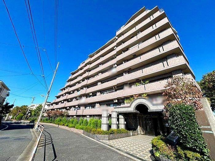 2LDK+S apartment in Adachi Ward, Tokyo - Photo 1