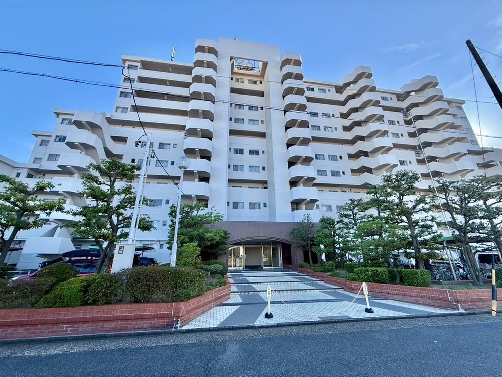 3LDK apartment in Minami Ward, Nagoya, Aichi - Photo 1