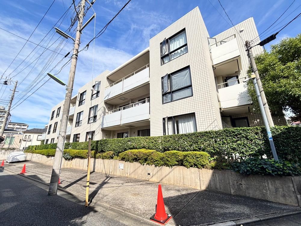 2LDK apartment in Setagaya Ward, Tokyo - Photo 1