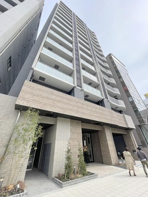 2LDK+S apartment in Kita Ward, Osaka - Photo 1
