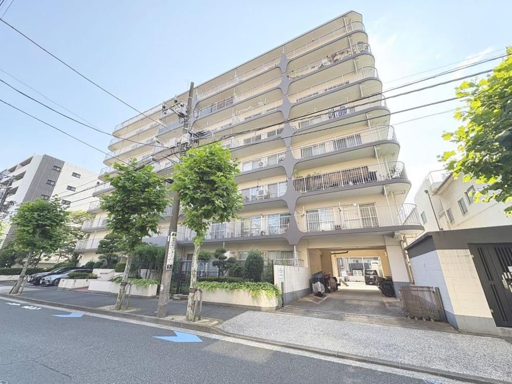 3LDK apartment in Sumida Ward, Tokyo - Photo 1