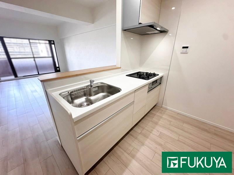 3LDK apartment in Sakai Ward, Sakai, Osaka - Photo 1