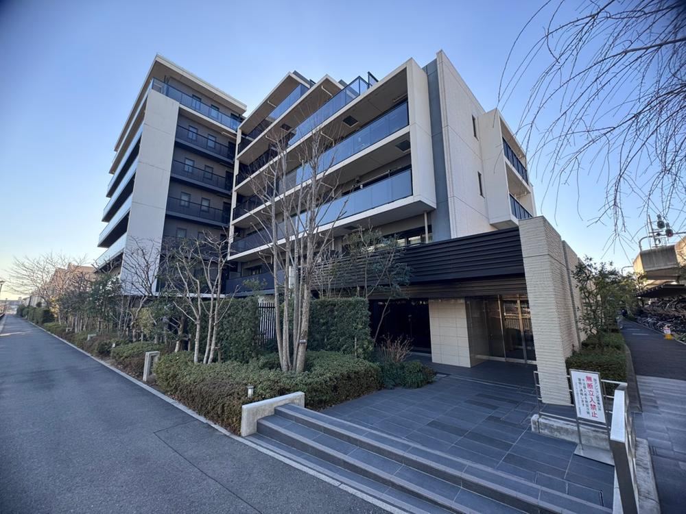 3LDK apartment in Koshigaya, Saitama - Photo 1