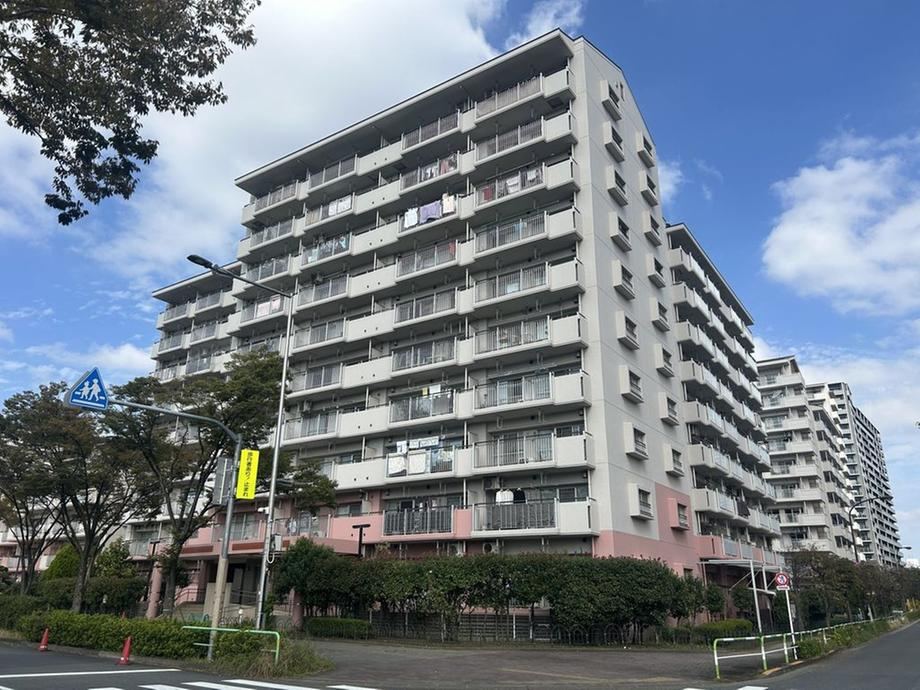 2LDK+S apartment in Arakawa Ward, Tokyo - Photo 1