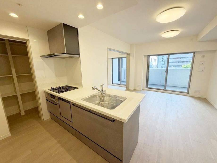 3LDK apartment in Chuo Ward, Osaka - Photo 1