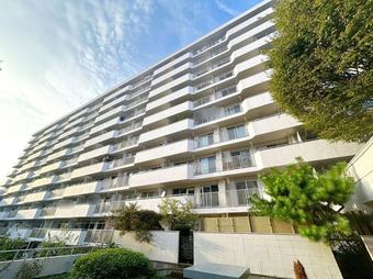 3LDK apartment in Kohoku Ward, Yokohama