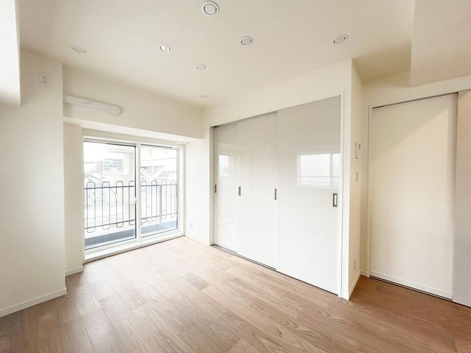 2LDK apartment in Nakano Ward, Tokyo - Photo 1