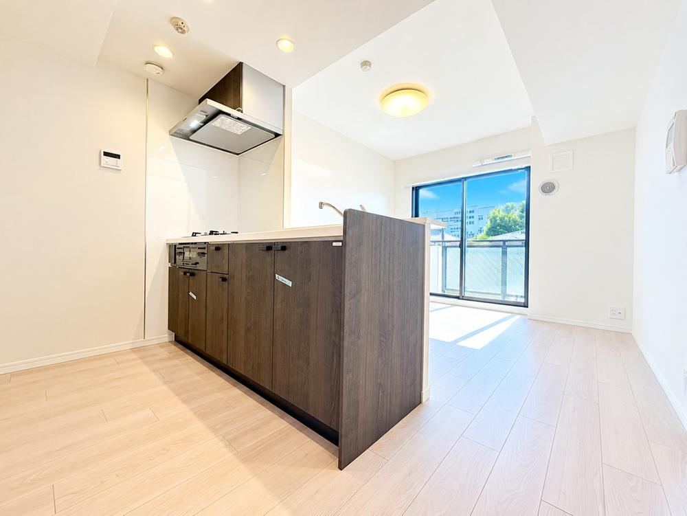 2LDK+S apartment in Nishi Ward, Yokohama, Kanagawa - Photo 1