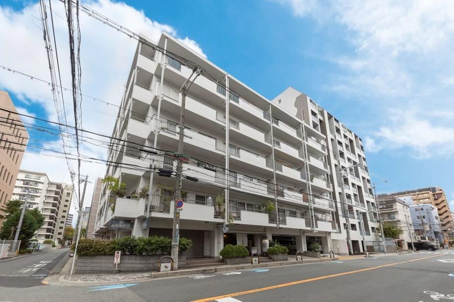 studio apartment in Suita, Osaka - Photo 1