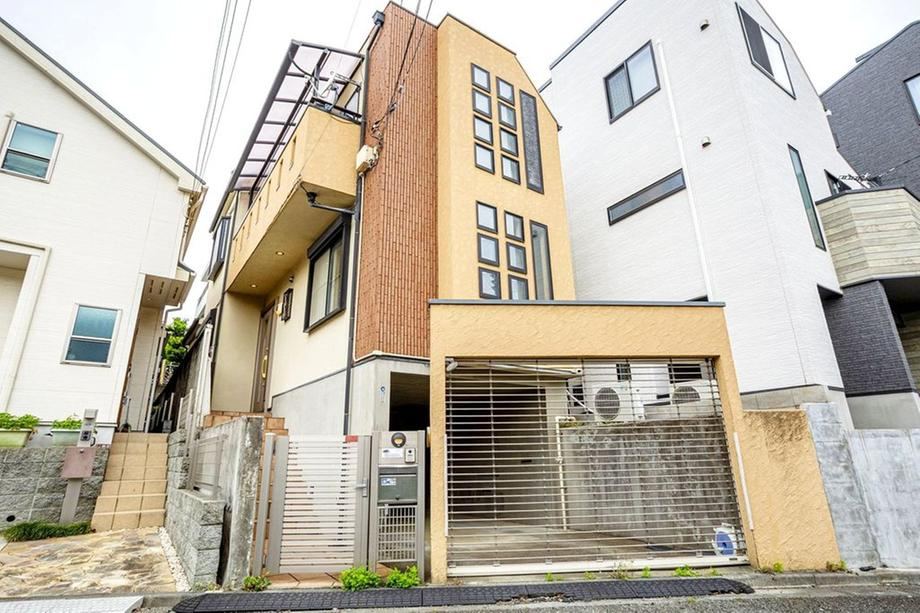 4LDK house in Suginami Ward, Tokyo - Photo 1