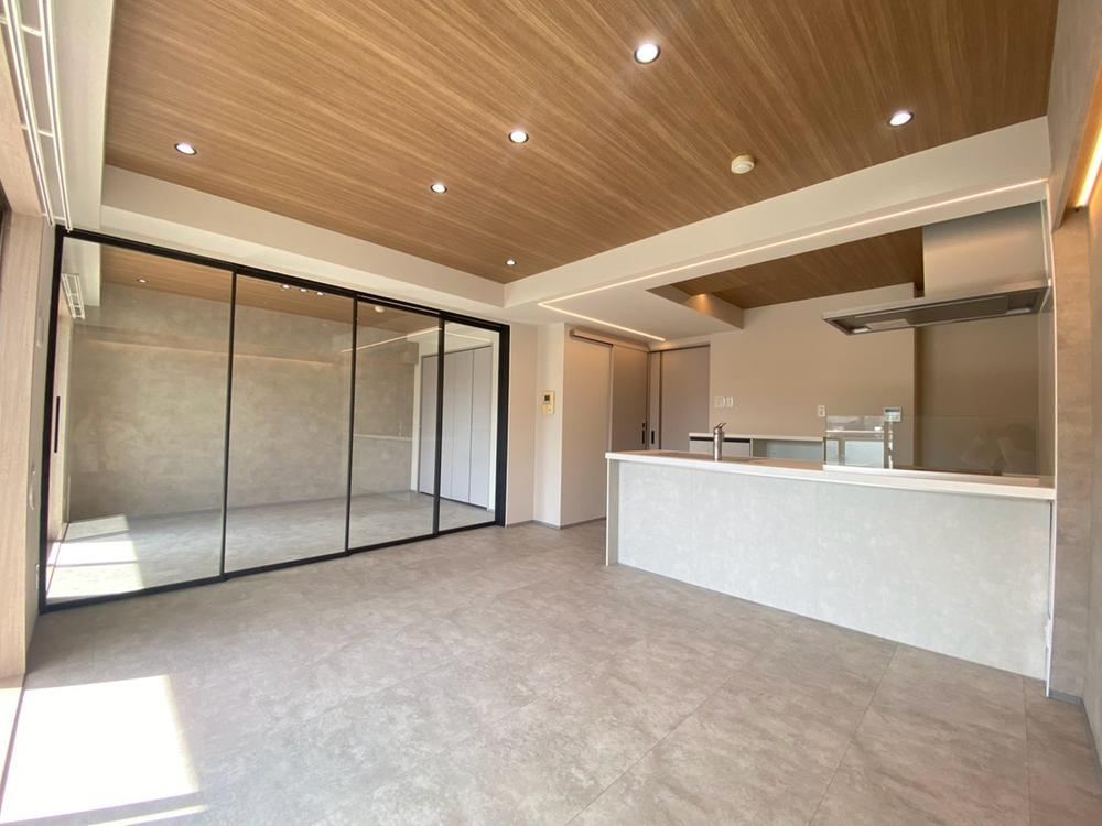 3LDK apartment in Isogo Ward, Yokohama, Kanagawa - Photo 1