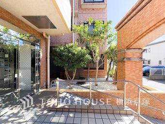2LDK apartment in Fujisawa