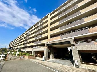 3LDK apartment in Totsuka Ward, Yokohama