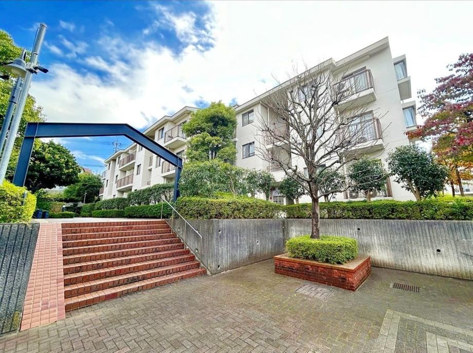 4LDK apartment in Kohoku Ward, Yokohama, Kanagawa - Photo 1