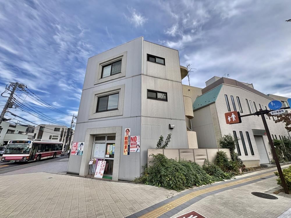 2DK apartment in Mitaka, Tokyo - Photo 1