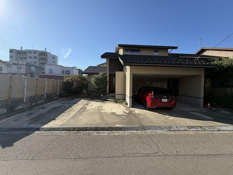 5LDK+S house in Nonoichi, Ishikawa - Photo 1