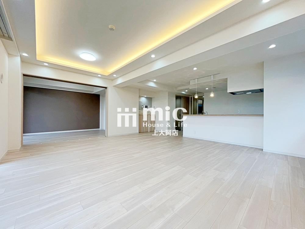 4LDK apartment in Konan Ward, Yokohama, Kanagawa - Photo 1