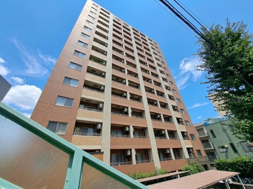 1LDK+S apartment in Bunkyo Ward, Tokyo - Photo 1