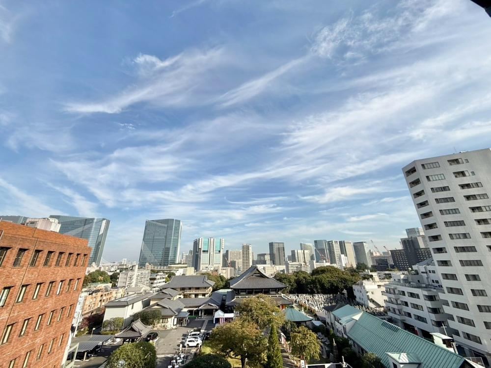 2LDK apartment in Minato Ward, Tokyo - Photo 1