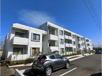 3LDK apartment in Konan Ward, Yokohama