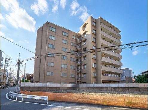 4LDK apartment in Sumida Ward, Tokyo - Photo 1