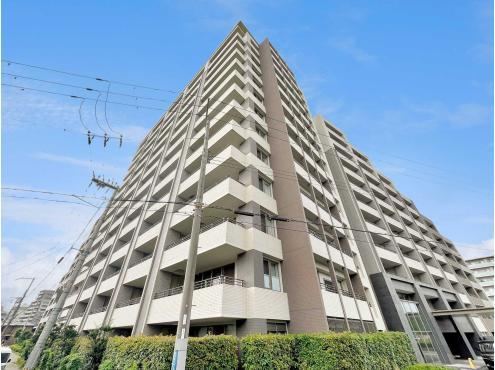 2LDK apartment in Suita, Osaka - Photo 1