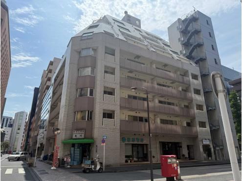 1LDK apartment in Minato Ward, Tokyo - Photo 1
