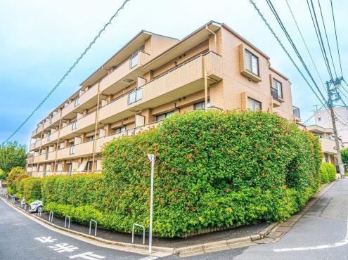 3LDK apartment in Nakano Ward, Tokyo - Photo 1