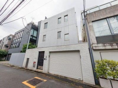4LDK house in Minato Ward, Tokyo - Photo 1