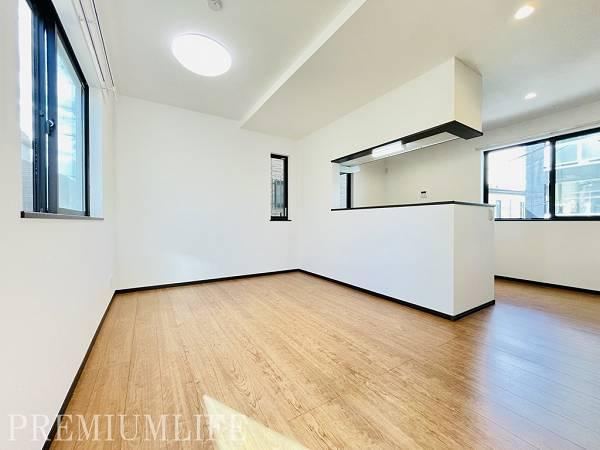 2LDK house in Edogawa Ward, Tokyo - Photo 1