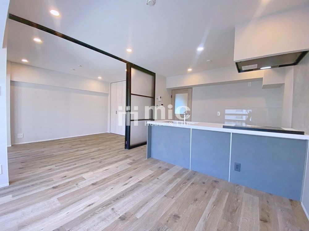 2LDK apartment in Isogo Ward, Yokohama, Kanagawa - Photo 1