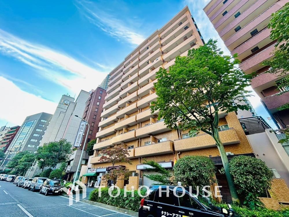 1LDK apartment in Shinjuku Ward, Tokyo - Photo 1