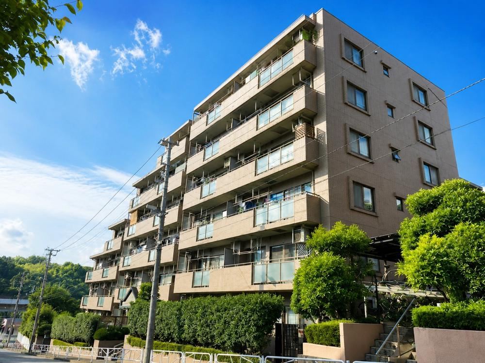 4LDK apartment in Hachioji, Tokyo - Photo 1