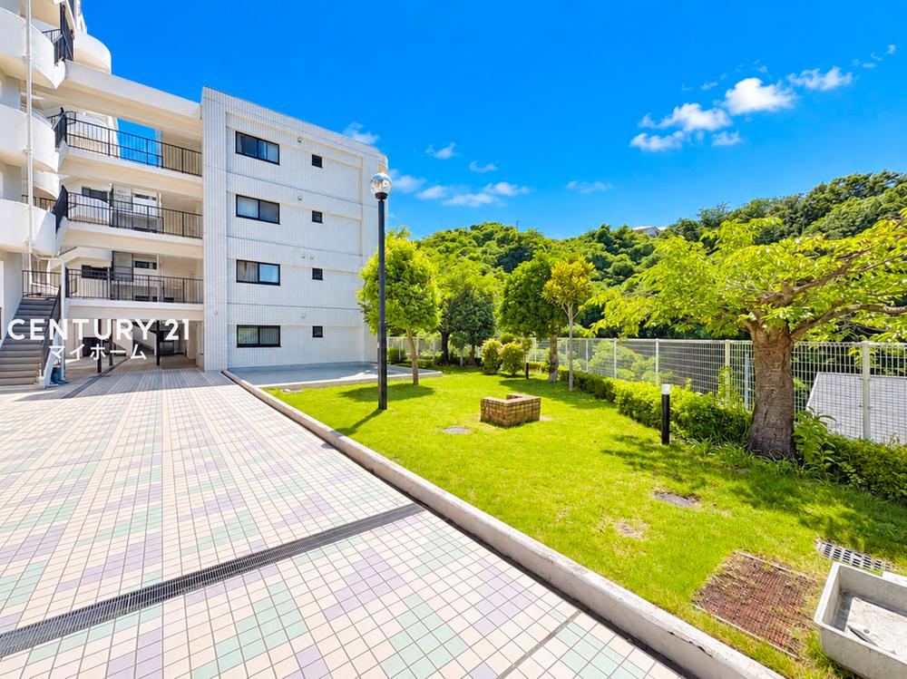 3LDK apartment in Yokosuka, Kanagawa - Photo 1