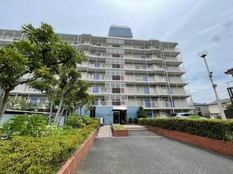 3LDK apartment in Tsurumi Ward, Yokohama