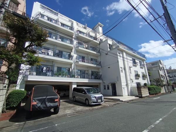 1LDK apartment in Meguro Ward, Tokyo - Photo 1